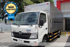 Xe tải Hino XZU650 thùng kín 1T8