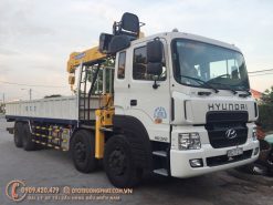Xe cẩu Hyundai HD320 4 chân 13,8 tấn gắn cẩu Soosan 746L (Mẫu cũ Euro 2)
