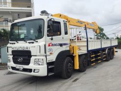 Xe cẩu Hyundai HD320 4 chân 10,8 tấn gắn cẩu Soosan SCS1015LS 10 tấn (Mẫu cũ Euro 2)