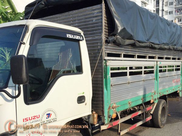 Xe tải thùng mui bạt ISUZU 1.9 Tấn - Đời 2014