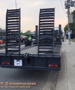 Alternative view of Xe tải Hino XZU chở máy chuyên dùng - Đời 2016