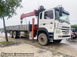 Xe cẩu Hyundai Trago gắn cẩu Kanglim 8 Tấn - Xe đời 2010