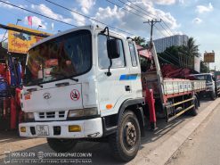 Xe cẩu Hyundai HC 750 gắn cẩu Unic 365 - Đời 2011
