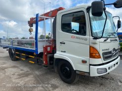 Xe tải Hino FC thùng dài 6.1m gắn cẩu Unic 370 4 khúc - Xe đời 2015