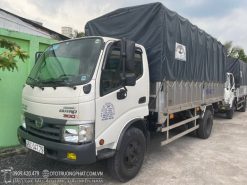Xe tải thùng mui bạt Hino WU342 Tải trọng 4.85 Tấn - Đời 2017