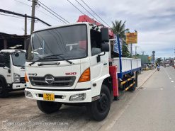 Xe tải Hino FC9JL gắn cẩu Unic V504 - Xe Đời 2013