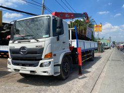 Xe Hino FGJT7A gắn cẩu Unic V506 - Xe đời 2019