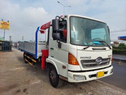 Xe cẩu Hino FC9JLTA gắn cẩu Unic V340 3 tấn 4 khúc - Xe Đời 2018