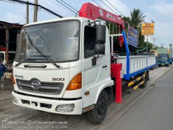 Xe tải Hino FC9JL thùng dài 6.1m Gắn cẩu Unic V554 - Xe Đời 2017
