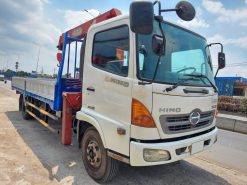 Xe cẩu Hino FC gắn cẩu Unic V500 3 khúc - Xe đời 2014