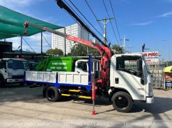 Xe cẩu lướt Isuzu NMR310 gắn cẩu Unic 263 2 Tấn đi được Thành phố