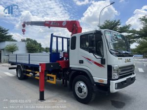 Xe tải cẩu Jac N900 PLUS E5 lắp cẩu Unic URV554K-TH (Mẫu Mới)