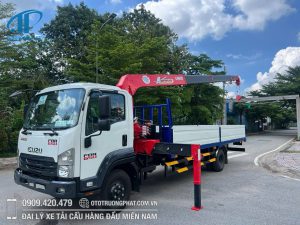 Xe tải cẩu ISUZU FRR650( FRR90QE5) lắp cẩu UNIC URV375, thùng dài 6.5m (NEW)